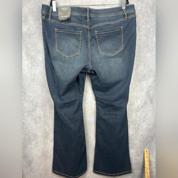 Torrid Luxe Slim Boot Jean Woman size 18R - Picture 7 of 15